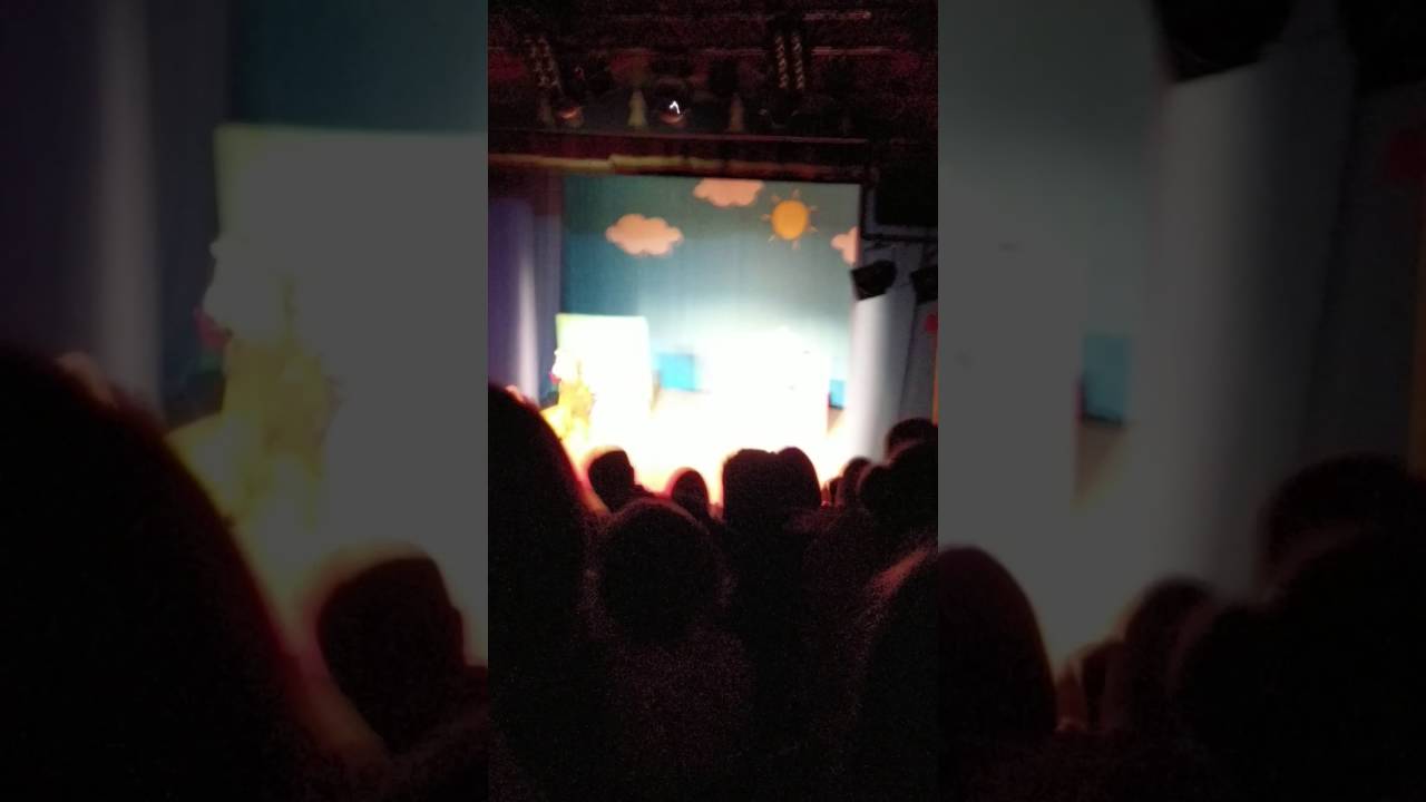 Peppa pig live red monkey