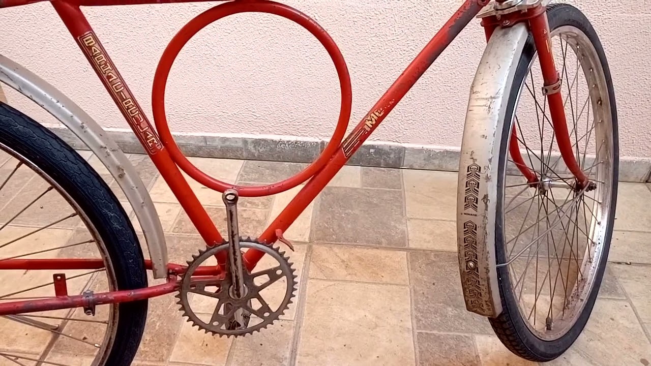 Monark 81 em restauração
