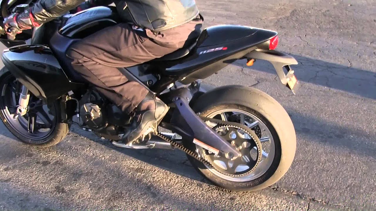 Buell 1125R vs Buell 1125CR Drag Racing - 1/4 Mile