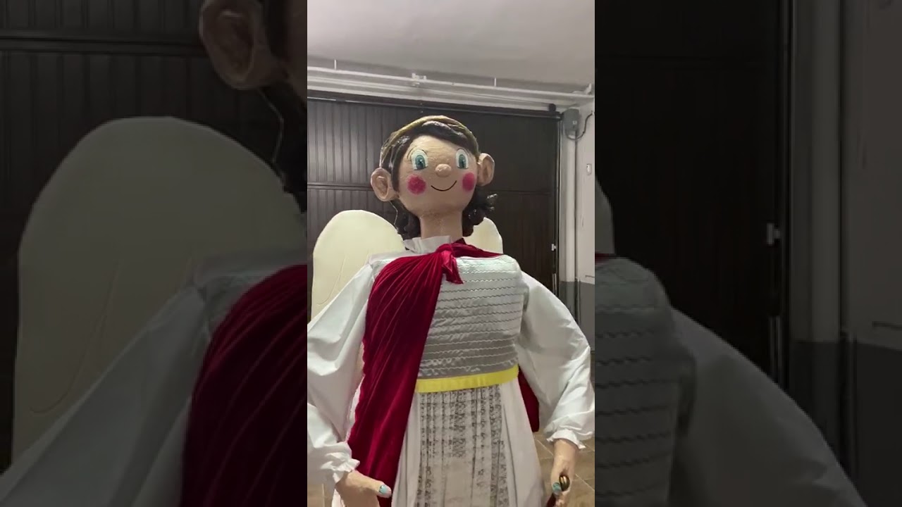 Gigantico de tauste bailando en casa el 20 abril