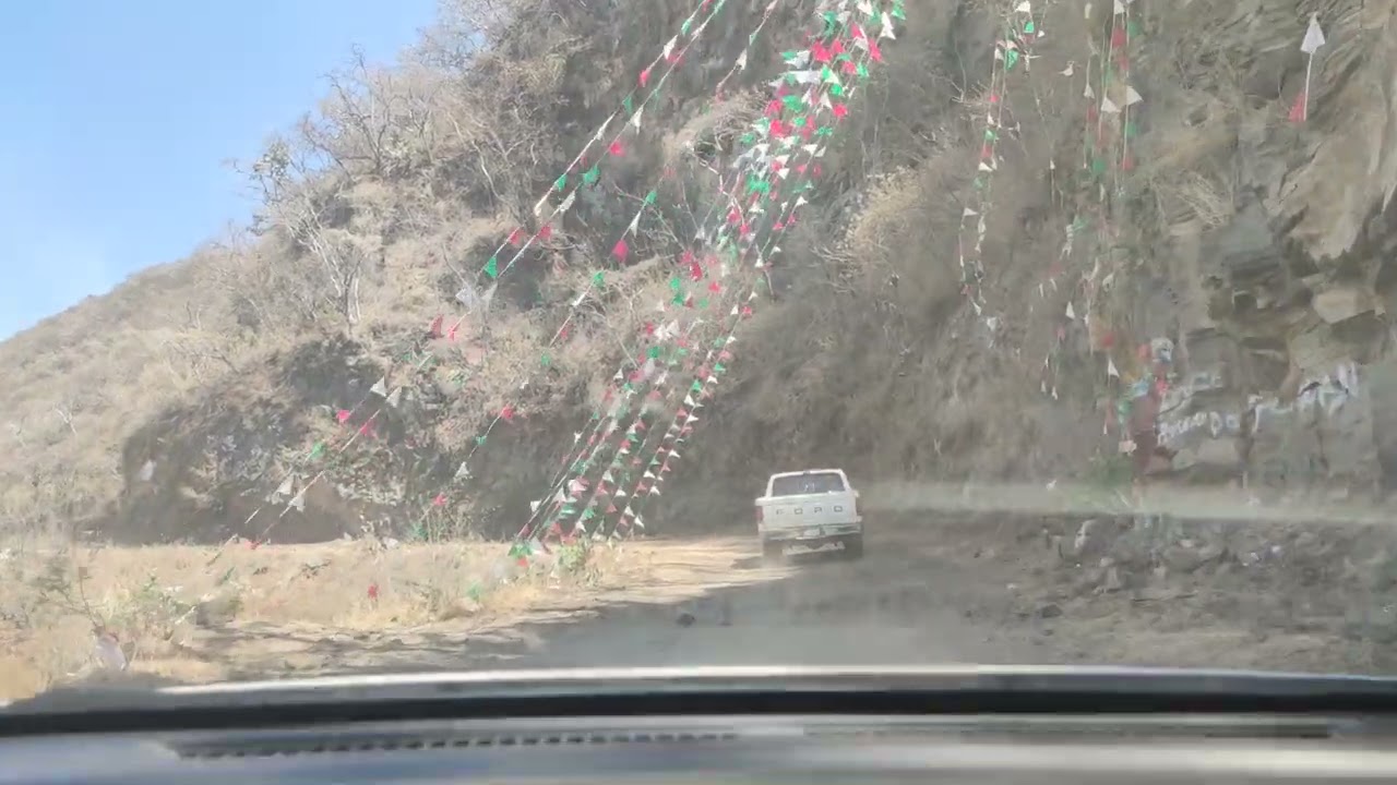 Hasta El Cometa por la cuesta de Pajacuarán, Cotidiano399