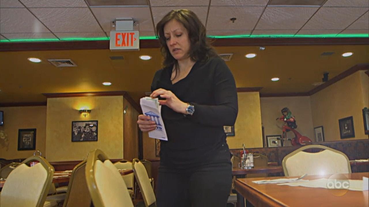 A woman keeps a stranger's forgotten money | What Would You Do? | WWYD