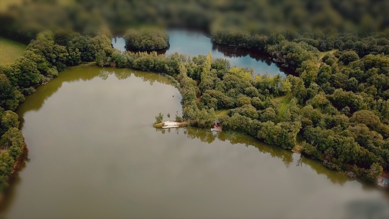 Monsieur Lees China Lake Walk around