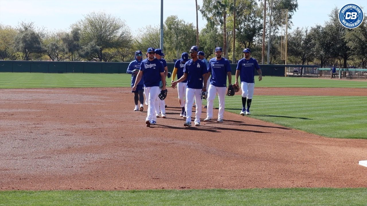 Dodgers Spring Training workout: Mookie Betts, Kiké Hernández & more in fielding drills