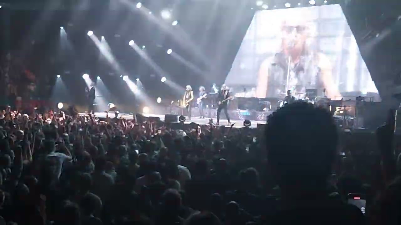I ragazzi sono in giro – Ligabue (Mediolanum Forum, Assago – Dedicato a noi indoor tour)