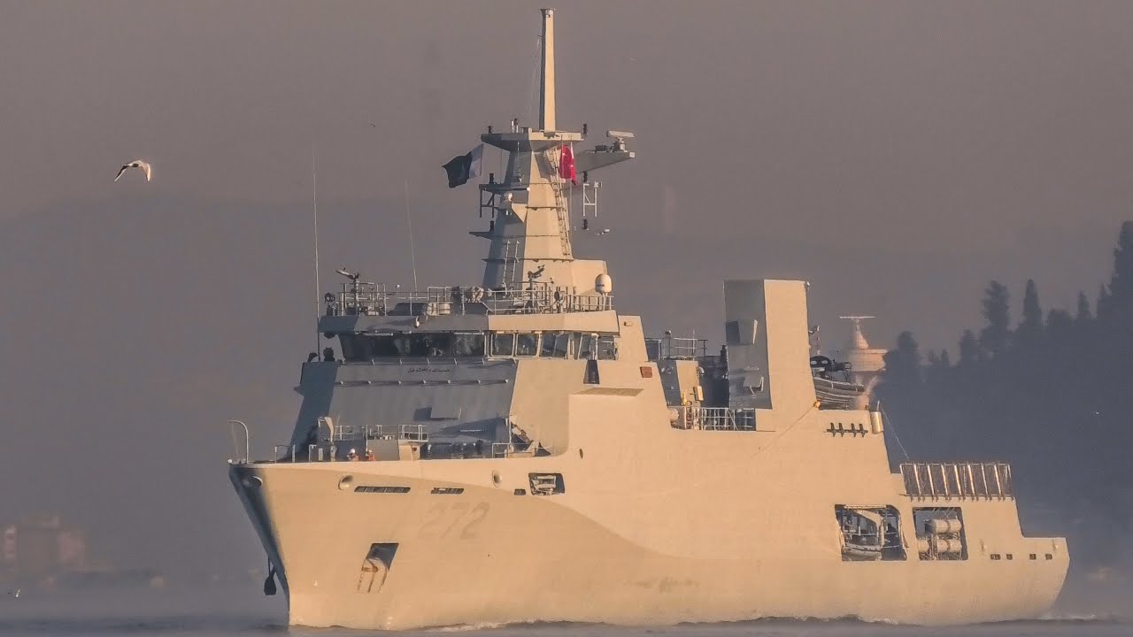 Pakistan Navy's new corvette TABUK 272 transits Istanbul after delivery in Romania - 28/11/2020