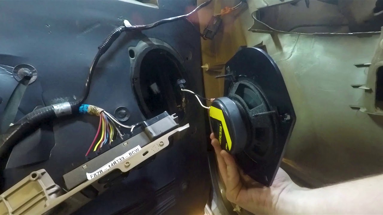 The BEST Audio Upgrade for a Ford Explorer! Infinity Reference Speaker Install!