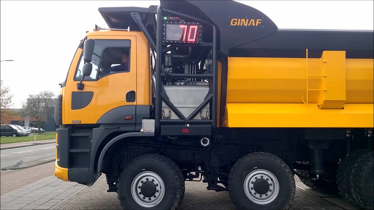 Unloading a GINAF HD5395TS