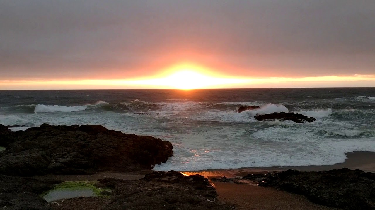 Yachats ~ Sunset, waves and wind