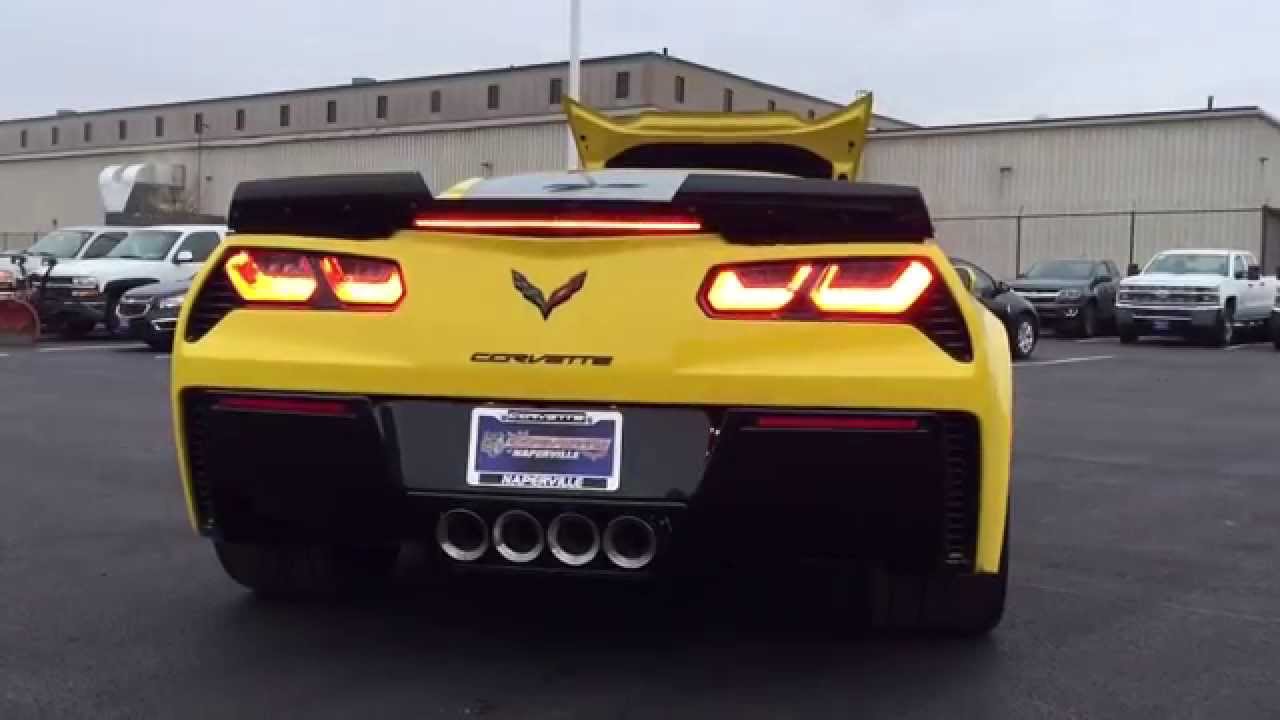 2015 Chevrolet Corvette C7 Z06 exhaust start up with track mode on/off