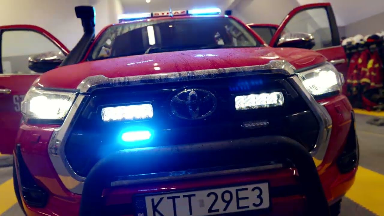 Powitanie nowego samochodu OSP Ząb Toyota Hilux