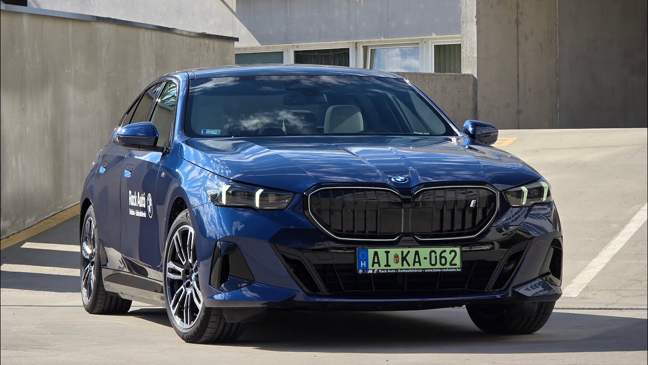 BMW i5 eDrive40 Limousine M Sport 83,9 kWh 340HP Phytonic Blue