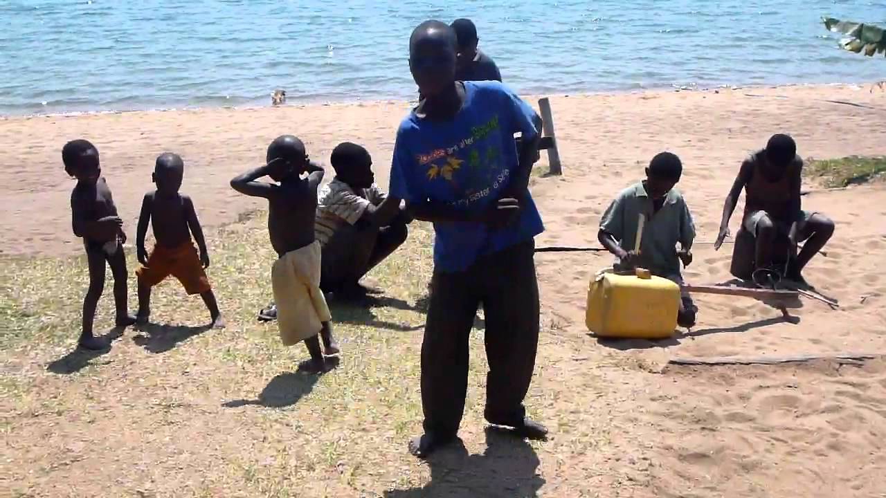 2012-08 - Malawi: Improvised kids' band at Cape Maclear