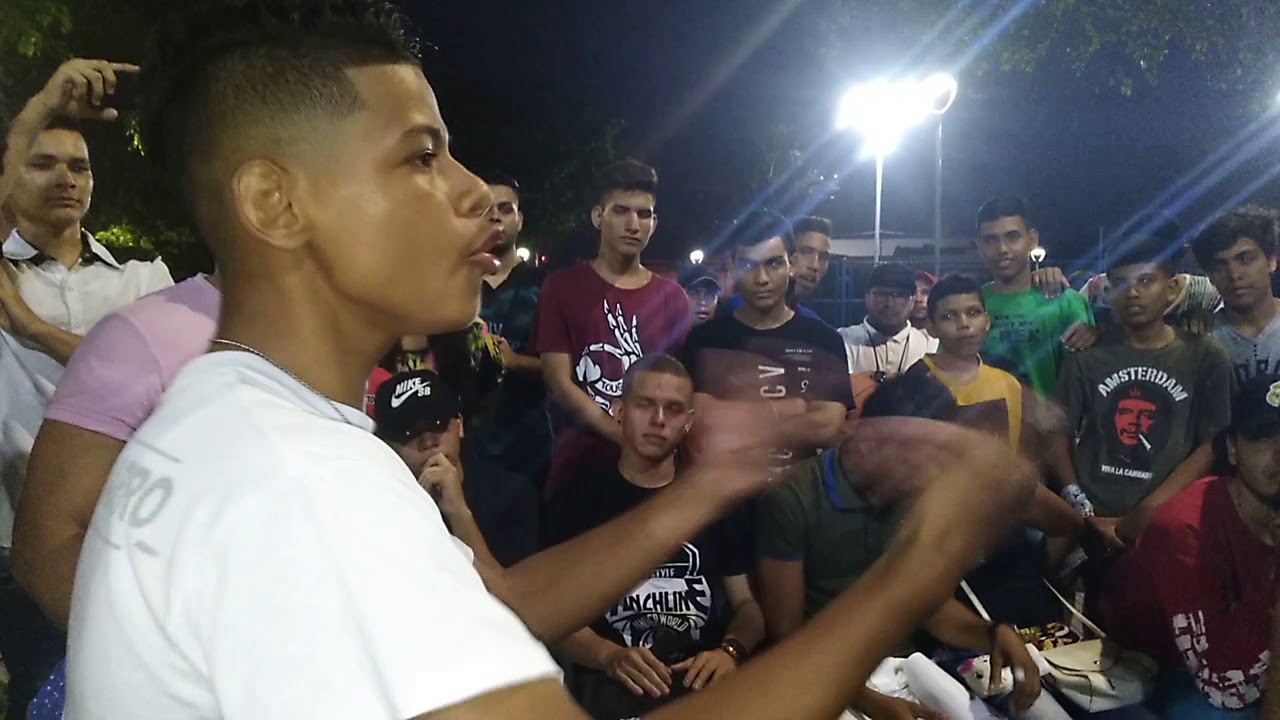 APOKALYPTO vs DANNI NAVARRO - 8vos - Punchline Underworld (Pretemporada)