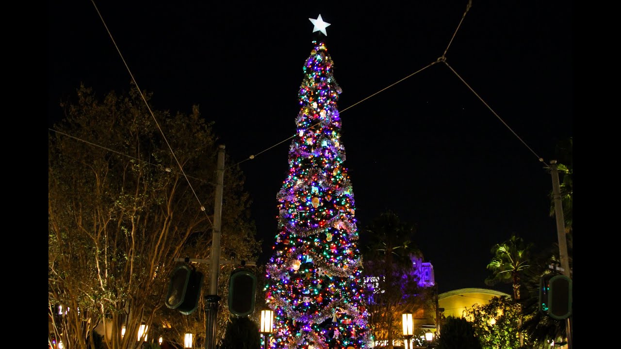 Disney's California Adventure - Buena Vista Street Christmas Area Loop