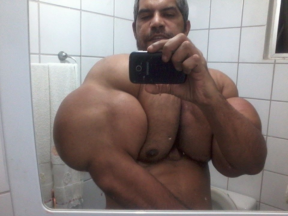 BIGGEST ARMS IN THE WORLD ????