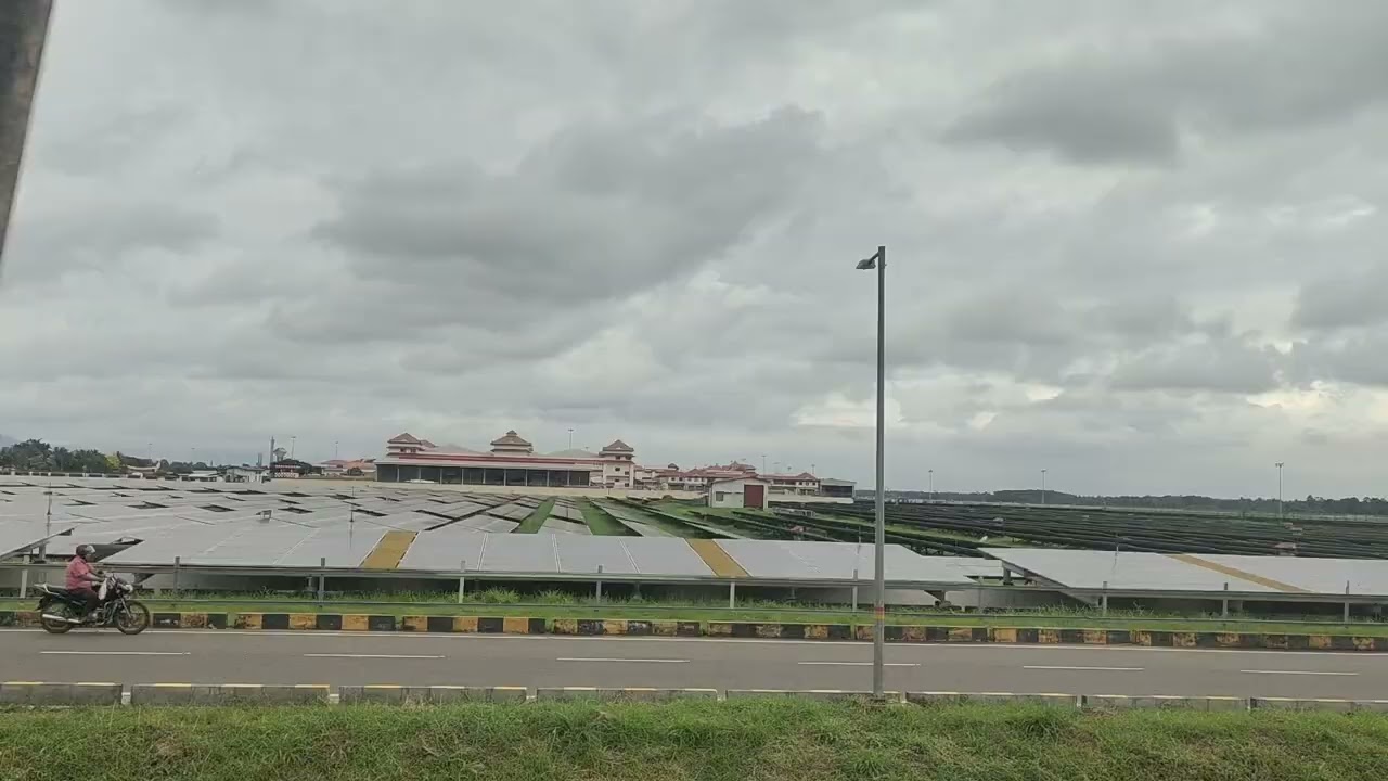 കൊച്ചി എയർപോർട്ട്‌