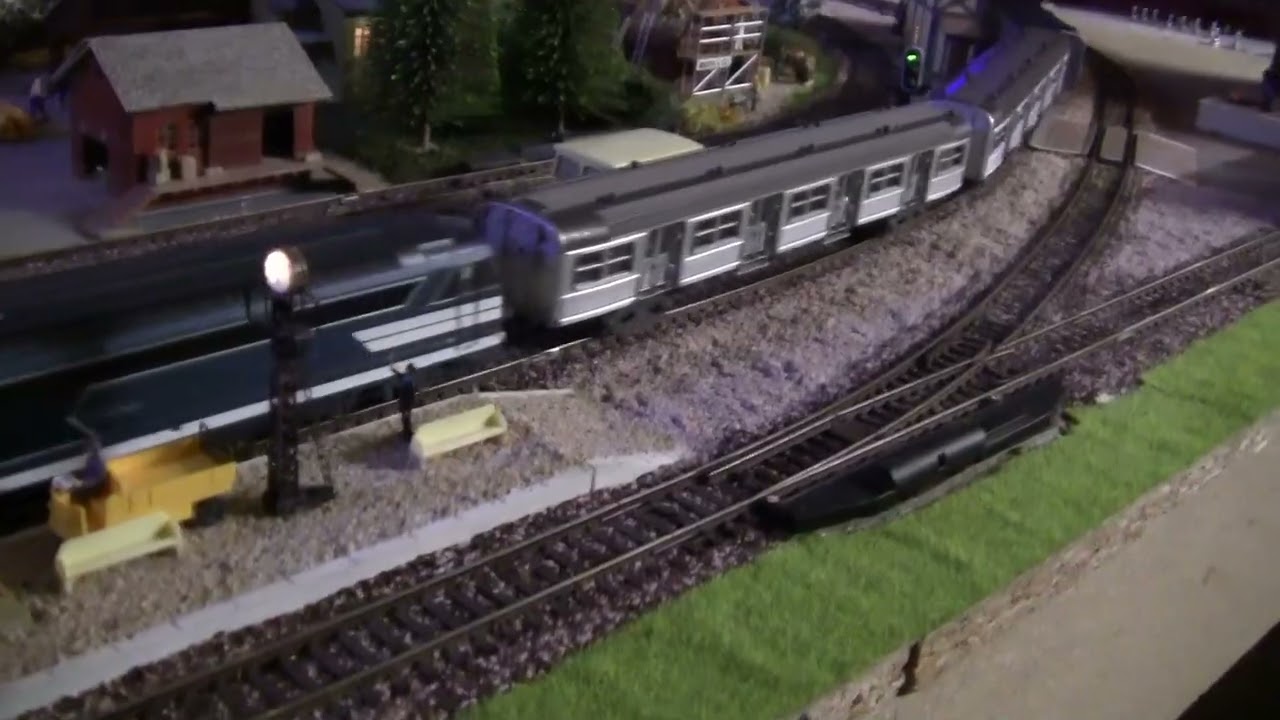 TRAIN MONTAUBAN Z 5100 DUO VIDEO 313 S