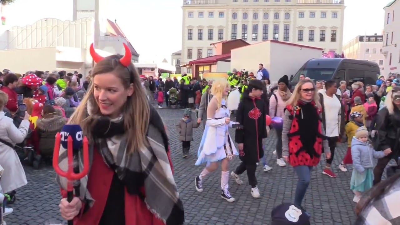 Faschingsumzug am Rathausplatz in Augsburg - 2023