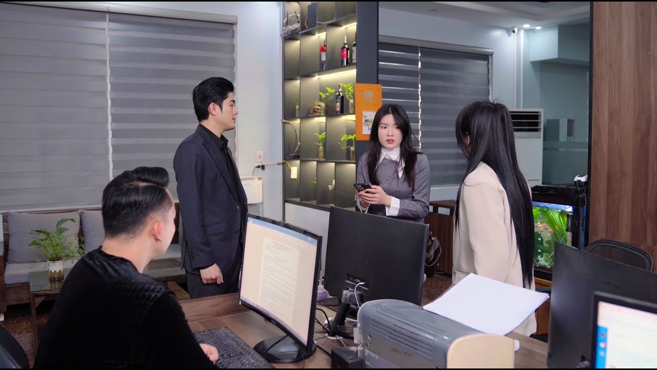 LƯỜI LÀM ĐỂ MỌI NGƯỜI ÔM HẾT VIỆC CHO MÌNH CHƠI NHÂN VIÊN BỊ SẾP DẠY CHO BÀI HỌC ĐẮNG