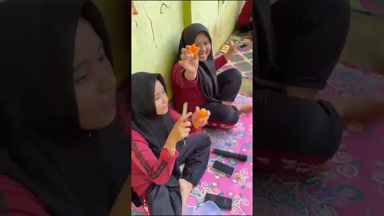 UPRAK MINI VLOG BAHASA INGGRIS BY MIS PUSPITA YUDANINGRUM 