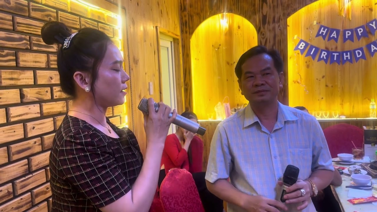 Em gái hát giống ca sỉ phi nhung 
