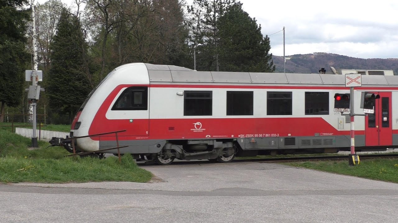 Železničné priecestie / Železniční přejezd Handlová - SP2402 - 20.4.2025