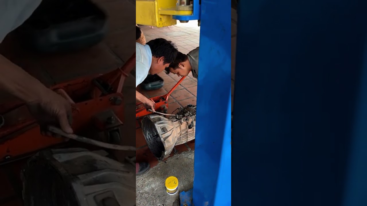 How difficult is it to replace clutch disc of Land Cruiser 80 series?