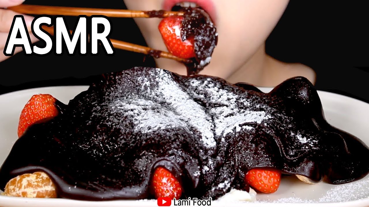 ASMR STRAWBERRY STICKY CHOCOLATE EATING SOUNDS | 초코떡과 딸기 | 咀嚼音 | チョコレート餅イチゴを食べる