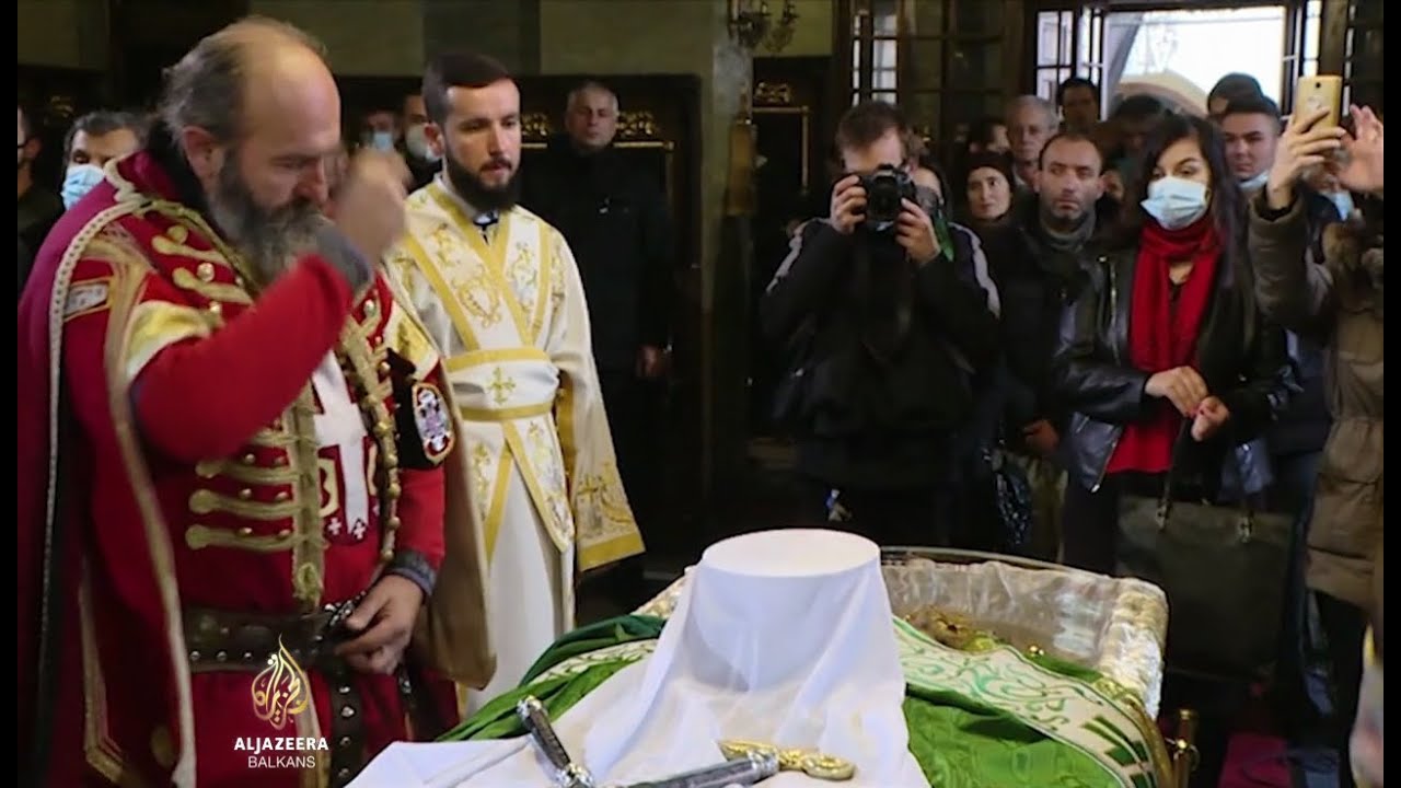 Veliki broj građana se oprostio od patrijarha Irineja