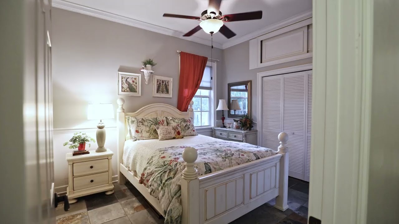 more than a home&mdash;it's a lifestyle | 34317 Windley Cir Eustis, FL