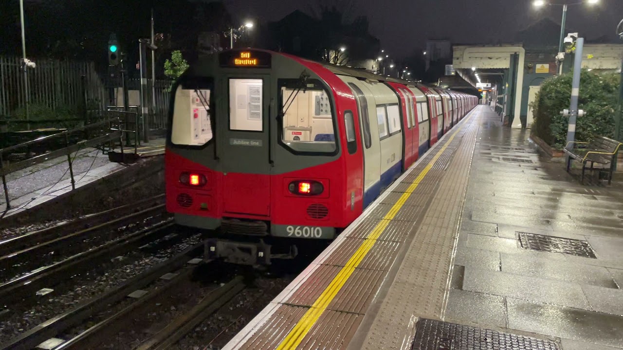 Rainy Day on the Jubilee Line, Willesden Green to Baker Street