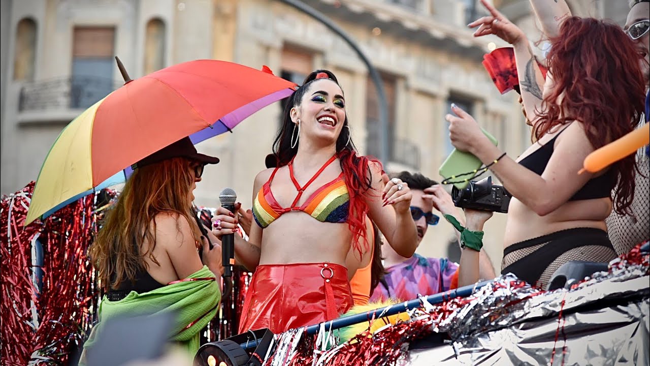 LALI - MOTIVEISHON (en vivo en la MARCHA DEL ORGULLO) 🏳️&zwj;🌈