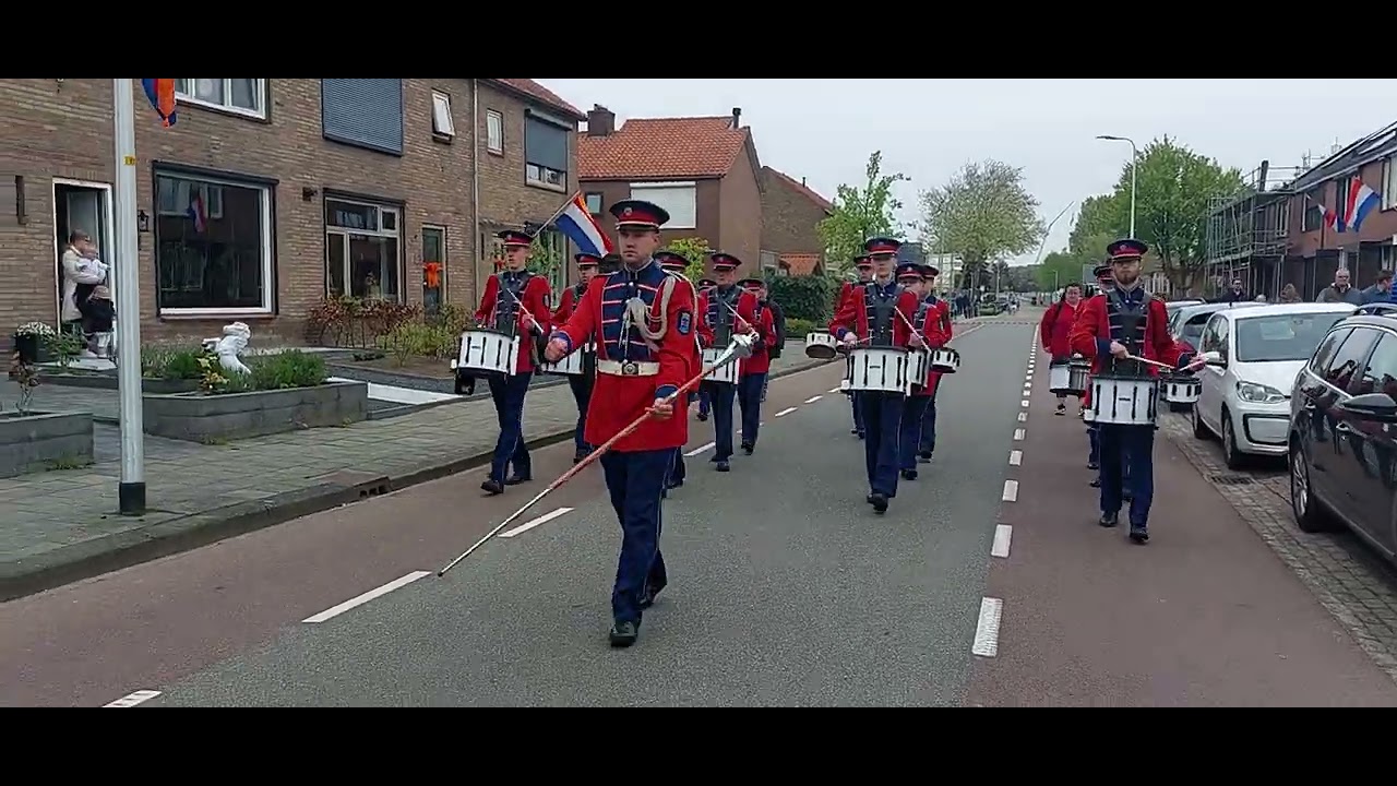 Hasselts Fanfare opstelling optocht Genemuiden 2024