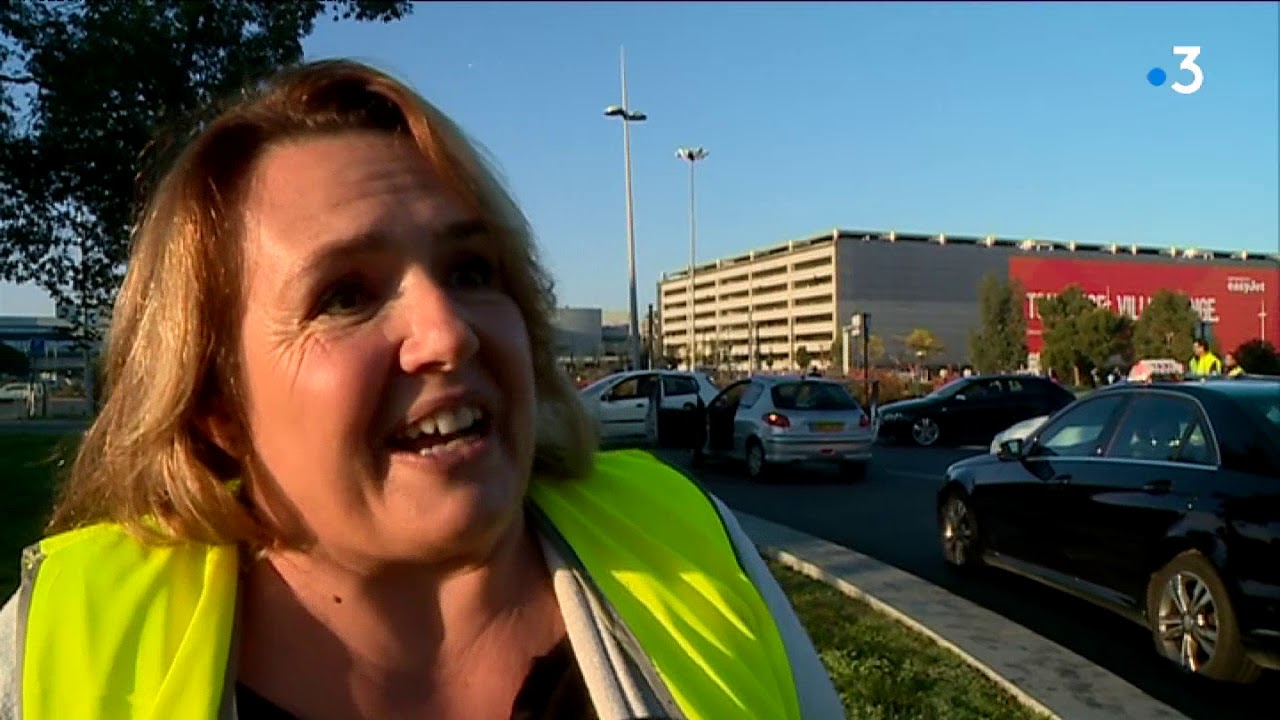 Toulouse : les gilets jaunes bloquent la rocade et l'aéroport