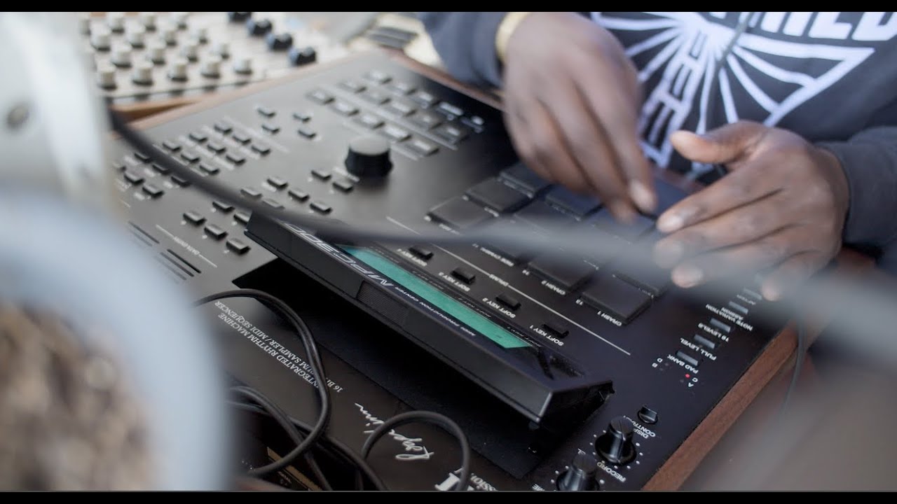 this is why i love sampling --- (MPC 3000 + Ensoniq EPS + Akai S950 + Tascam 424)