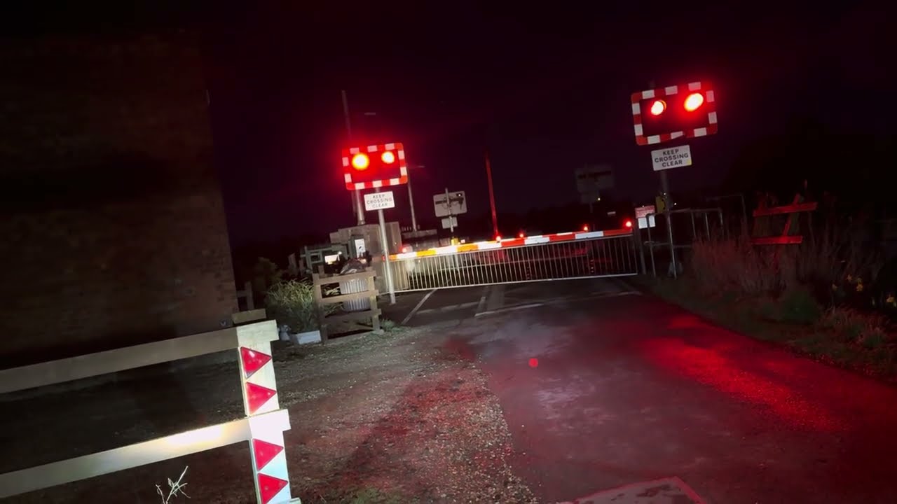 Blue Gowt Level Crossing (Lincolnshire) Wednesday 12.03.2025