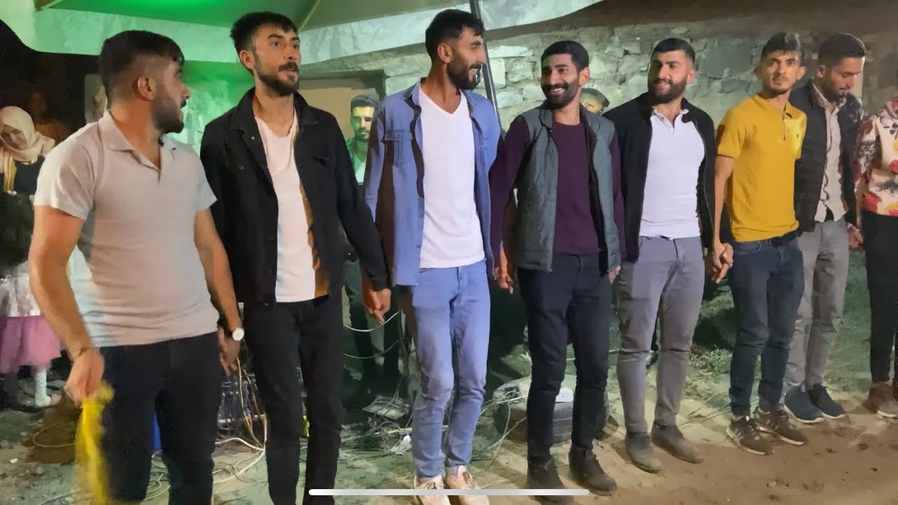 GENÇLER ÇILDIRDI BU COŞKU BAŞKA YERDE YOK ZİLAN MÜZİK SİZLERLE SARIKAMIŞ YENİGAZİ KÖYÜ