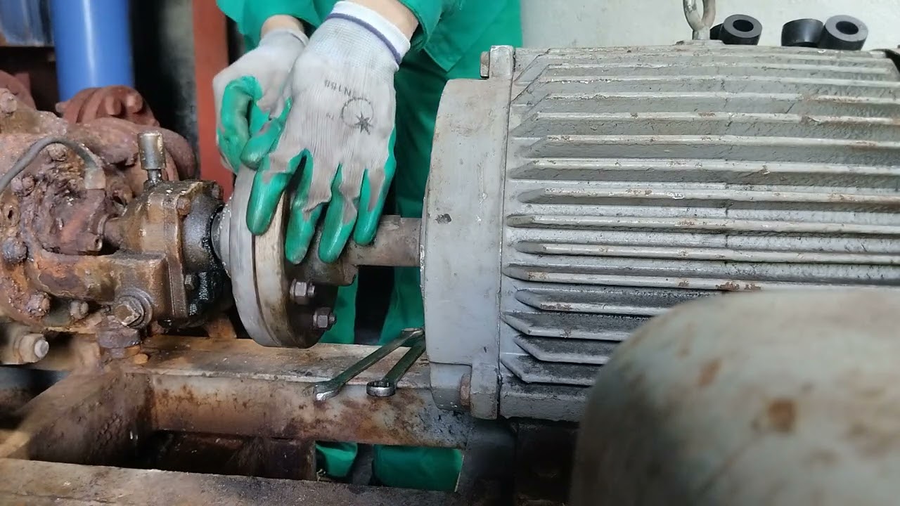 Thay cao xu giảm chấn khớp nối giữa bơm nước và động cơ 18kw