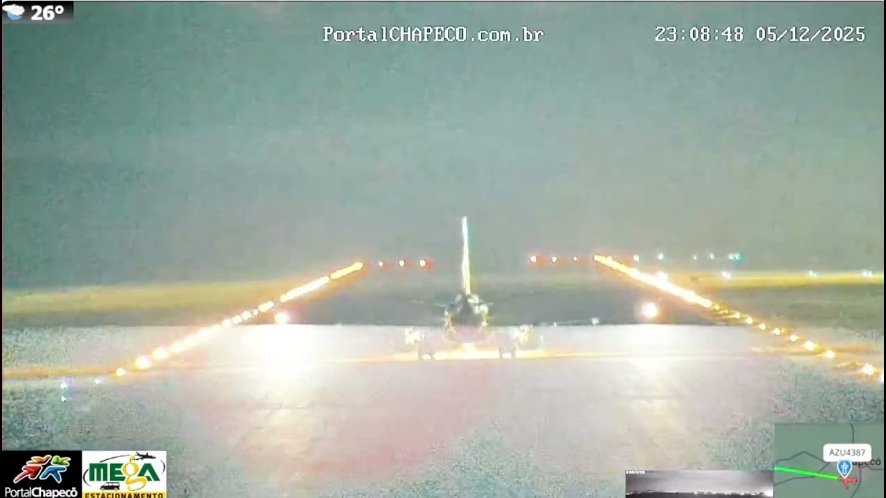 Pouso do AZU4387, de VCP, com direito a um abraço especial do Comandante Willian ao Portal Chapecó