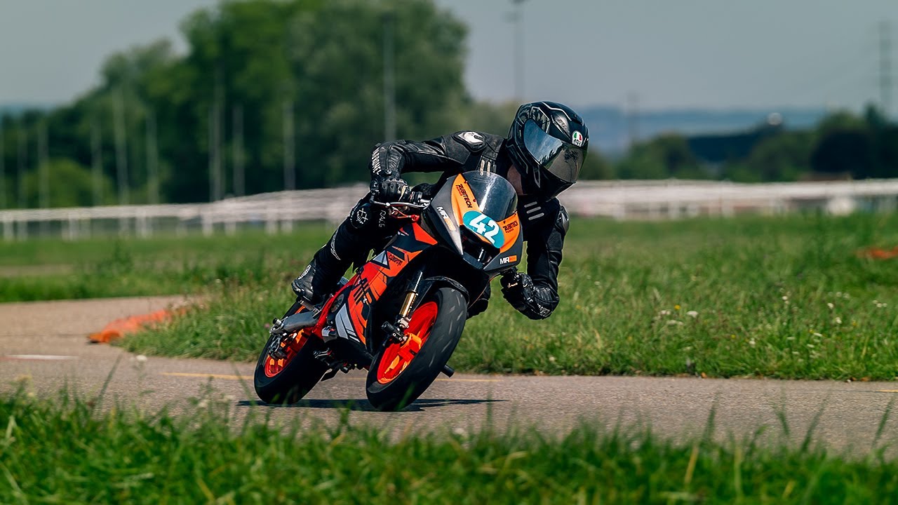 Supermoto Frauenfeld - 2023 Minibike Rennen - Neues Elektro MiniGP Bike - Hang Off Racing Schweiz