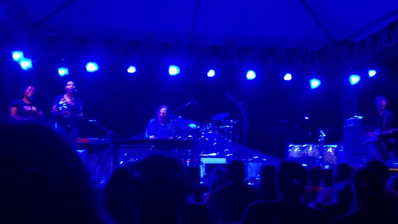 Love Needs a Heart - Jackson Browne ft. Greg Leisz, Chavonne Stewart and Alethea Mills - 1-11-18