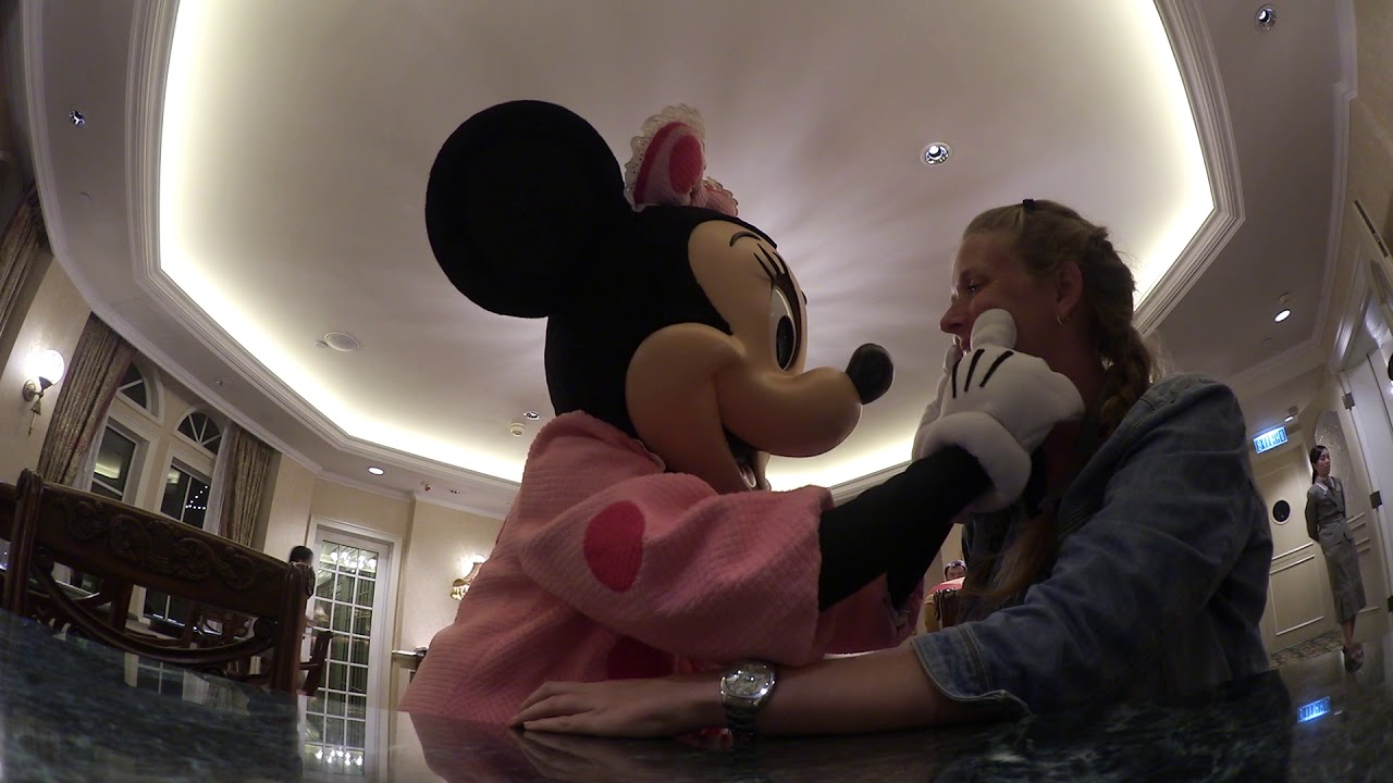 HKDL 15 May saying goodbye to Minnie at Kingdom Club