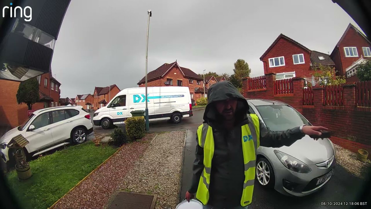 My wife is confusing the Dx delivery driver due to a delay on the ring door bell 🔔 🤣