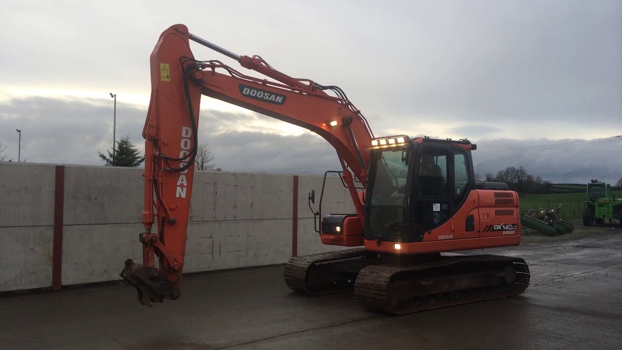 2014- Doosan DX140 Excavator