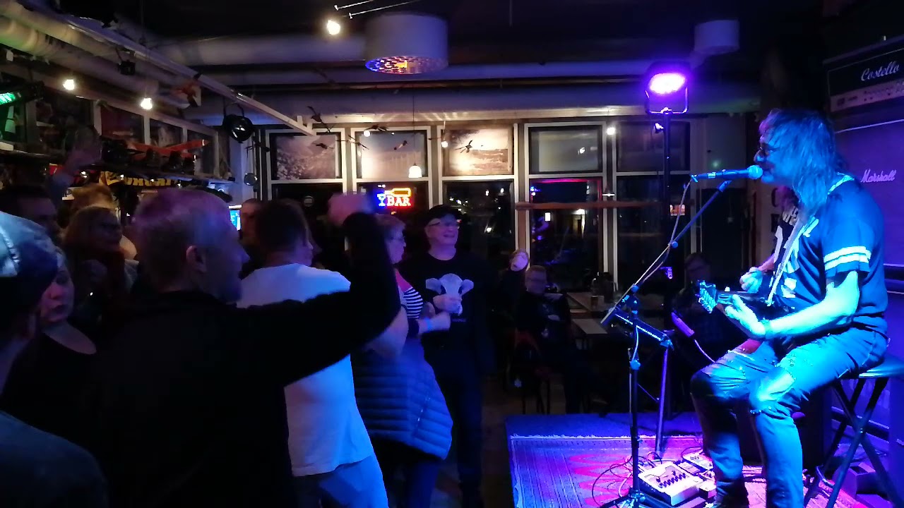 Costello Hautamäki - Sukset/Rappiolla, Sportbar Pyhä 24.9.2021