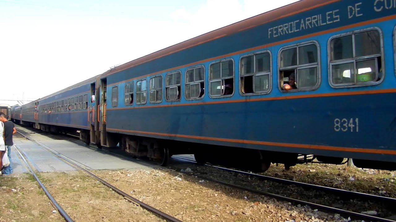 Passenger train (Cuba) / Tren pasajeros (Cuba)