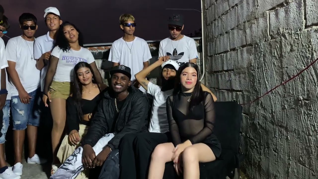Cetre Ayovi ft Benito el black (Enlonadito video oficial) @janrunway