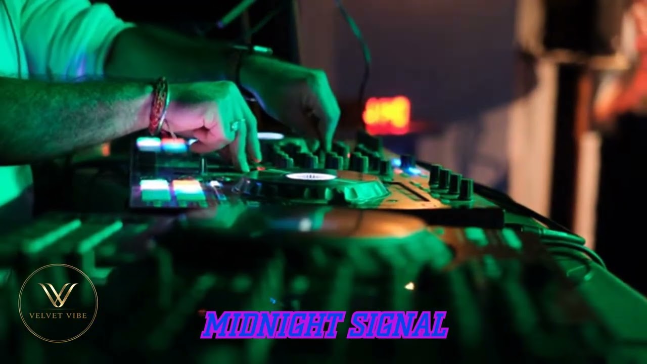 LUNERA &mdash; MIDNIGHT SIGNAL 🔥 Melodic Techno   Progressive House