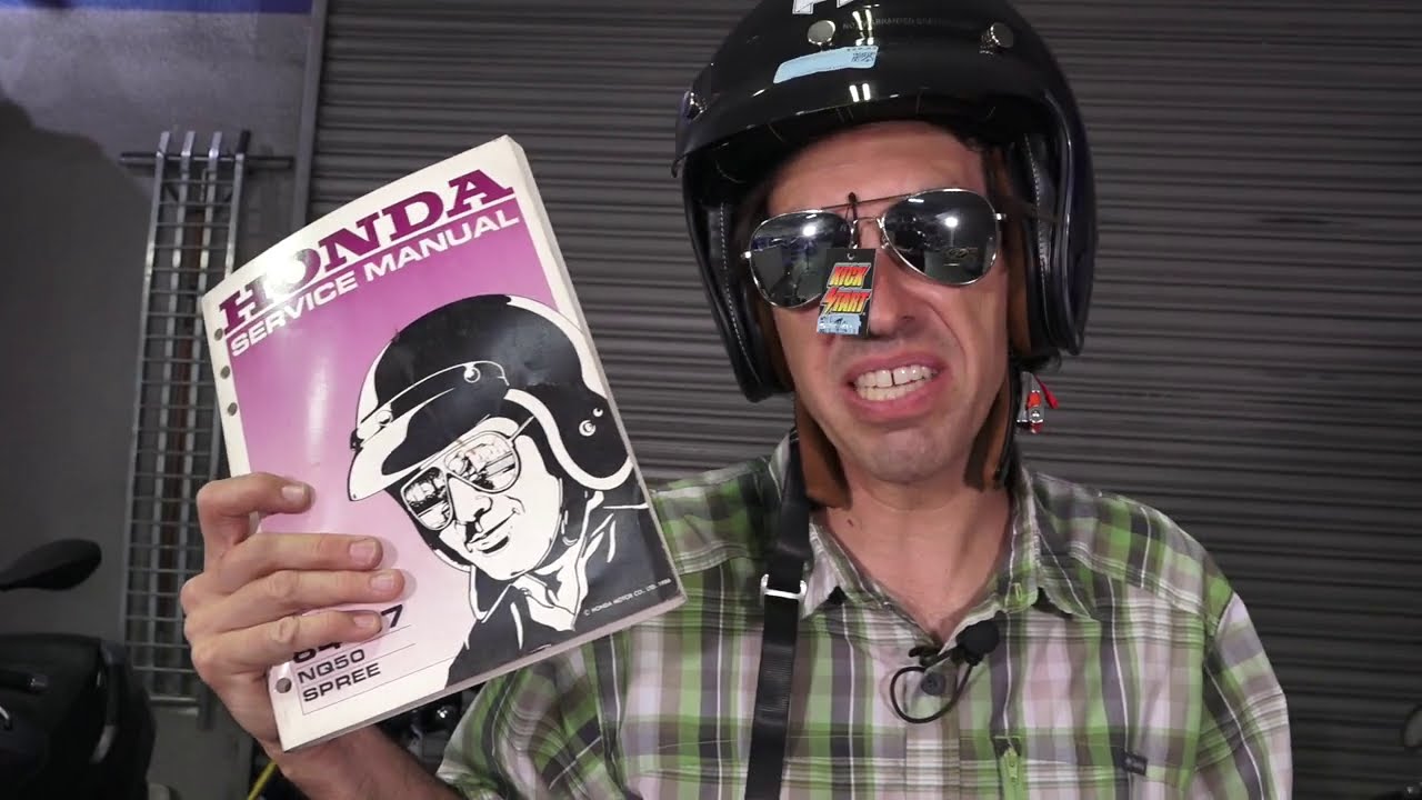 Robot Reviews the Hot 1984-1987 Honda NQ50 Spree 50cc Scooter